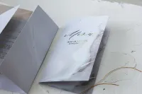 Szampańskie Menu na Stół Ślubny | Złocenia i Białe Tło