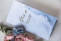 Ekskluzywne Menu Marmurowe z Złoceniami | Pastelowy Niebieski i Złocone Napisy