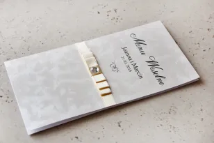 Hochzeitsmenü, Hochzeitstisch - Amaretto No. 1 - Perlenpapier mit ecrufarbener Schleife und Zirkonia