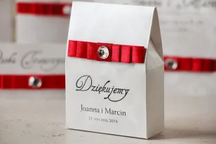 Eine Schachtel für Süßigkeiten als Dankeschön für Hochzeitsgäste - Elegante Kollektion auf Perlenpapier