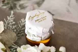 Glas Honig - ein süßes Dankeschön an die Hochzeitsgäste. Reithaube in weiß, Winterfarben
