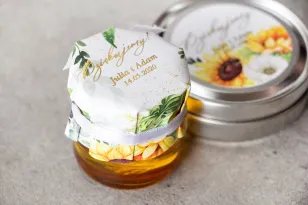 Glas Honig - ein süßes Dankeschön an die Hochzeitsgäste. Sonnenblumenmütze, perfekt für eine Sommerhochzeit