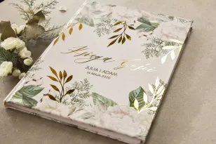Hochzeitsgästebuch mit goldenen Zweigen in weißen Winterfarben