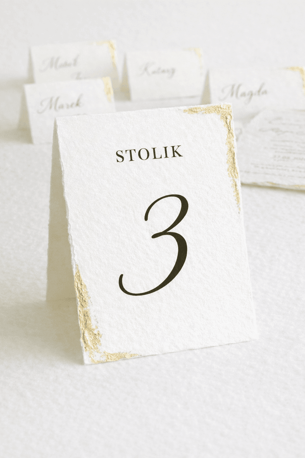 Lujosos números de mesa dorados estilo glamour 2026 plegables Bordes Dorados Amelia Wedding