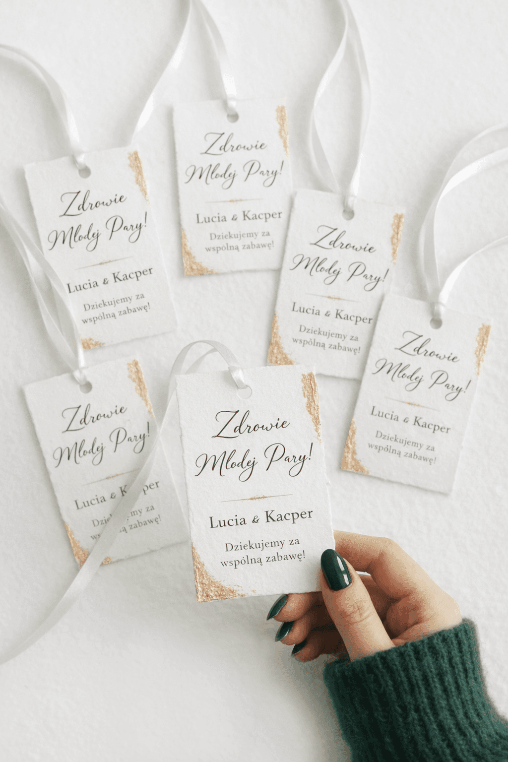  Eleganckie zawieszki na alkohol ze złotą folią glamour kolekcja Złote Brzegi nr 1 Amelia-Wedding