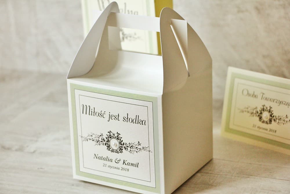 Boîte à Gâteaux Élégante avec Dentelle et Strass, Personnalisée | Emballage Gâteau de Mariage pour Invités | Avec Dentelle n° 8