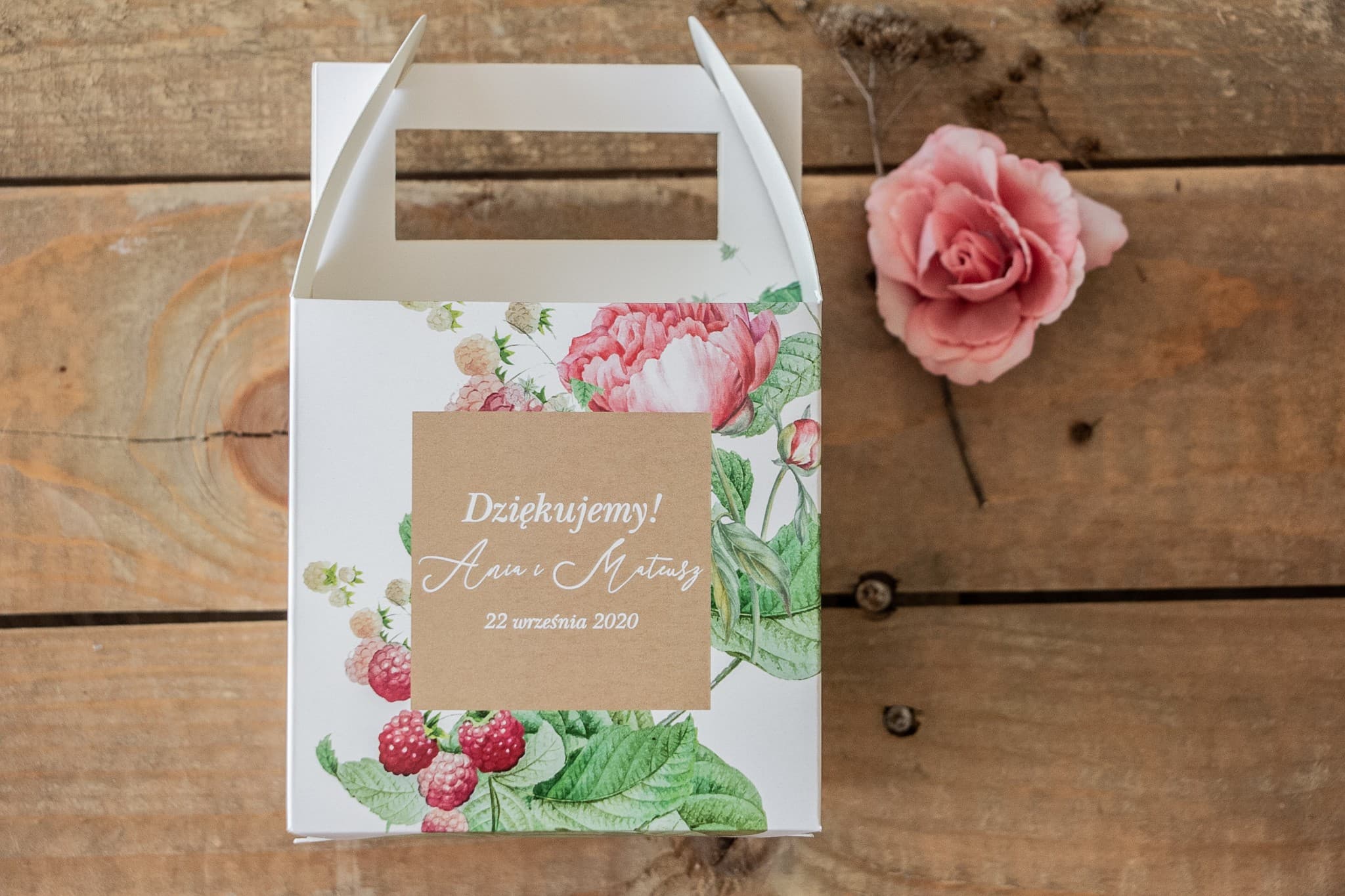 Boîte à Gâteaux avec Poignée Pivoines et Framboises | Emballage Personnalisé Cadeaux Invités | Korani n° 7