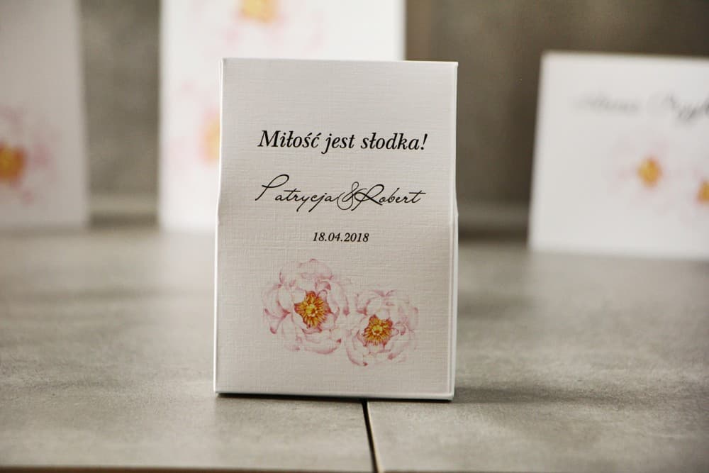 Boîtes Cadeaux Invités avec Pivoine Rose, Douce Attention | Boîtes Personnalisées pour Table de Mariage | Pistacjowe n° 4