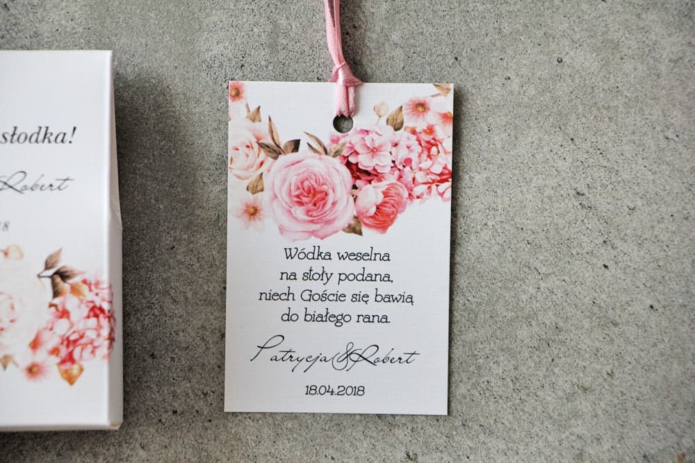 Elegant Wedding Vodka Bottle Tags with Roses and Hydrangea, Linen Paper | Personalized Alcohol Tags | Pistacjowe 23
