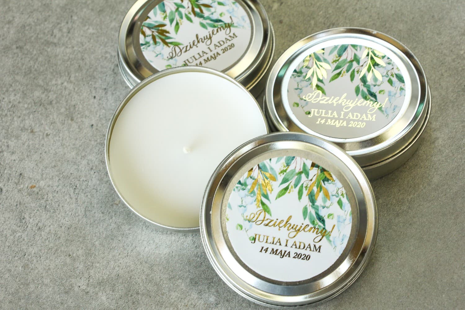 Bougies rondes en boîte métallique - cadeaux invités mariage style Glamour. Étiquette blanc et vert