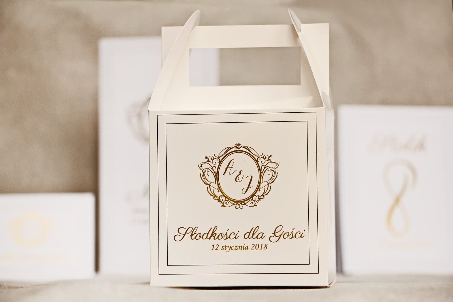Cajas para Tarta de Boda Glamour Doradas | Envases Personalizados para Invitados | Sonata nº 9
