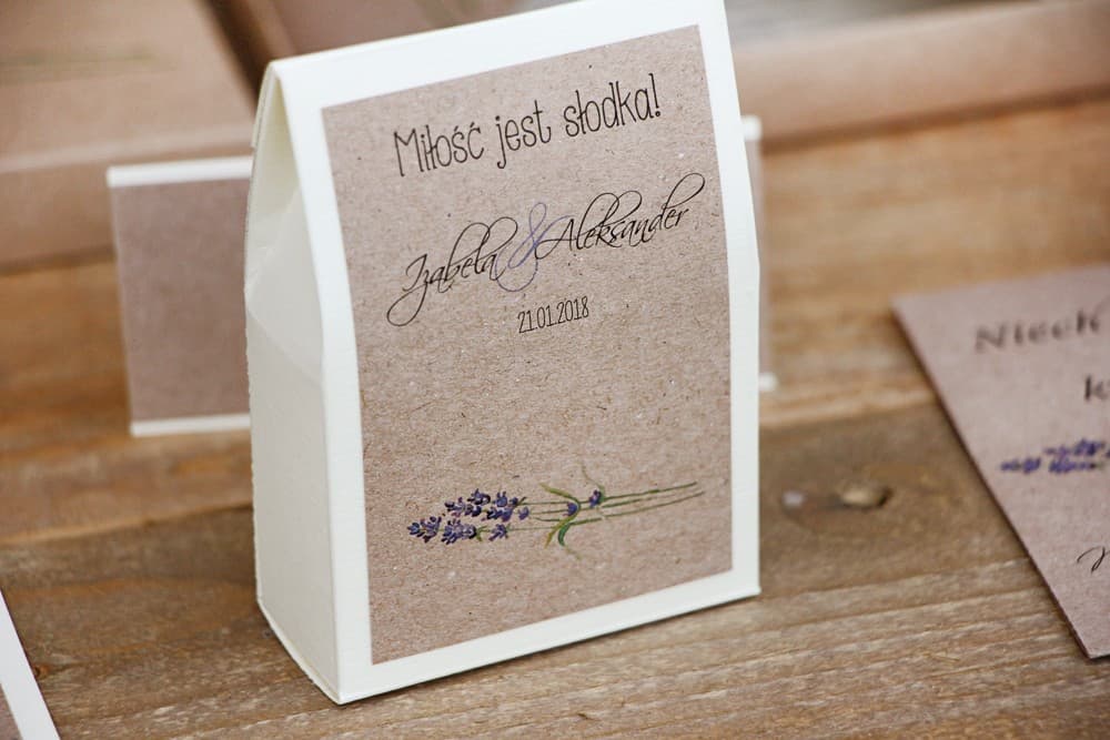 Cajitas con lavanda y dulces, papel ecológico | Detalles para Invitados de Boda | Margaret n.º 1
