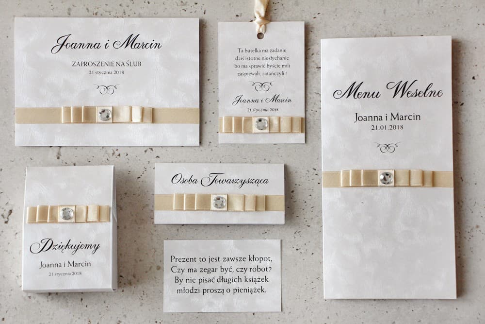 Set Campioni di Cancelleria Matrimoniale con Fiocco e Zircone | Campioni Inviti Matrimonio Eleganti | Amaretto n. 1