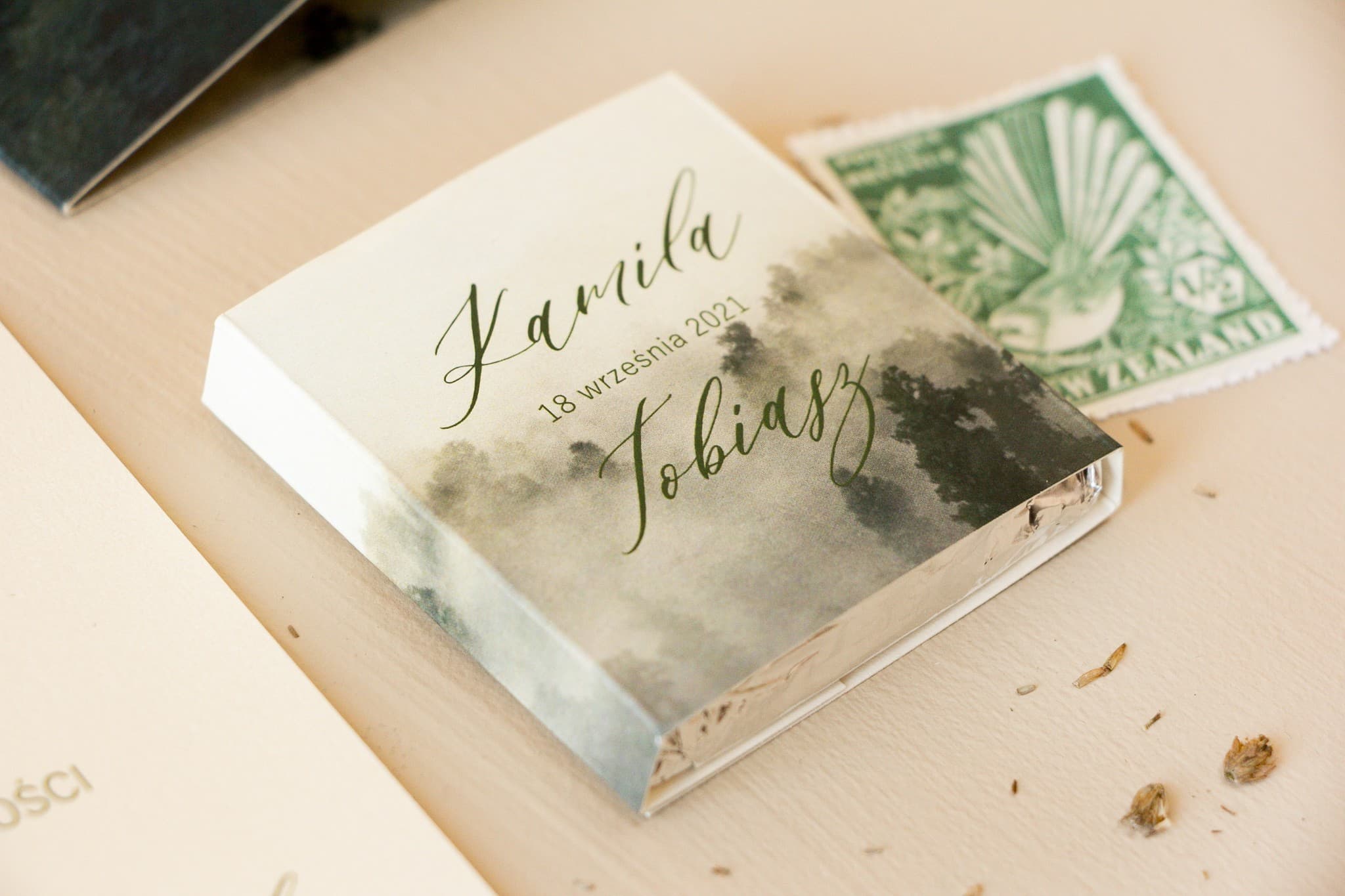 Woodland Motif Chocolates, Personalized Wedding Favours | Wedding Chocolates | Opal No. 2