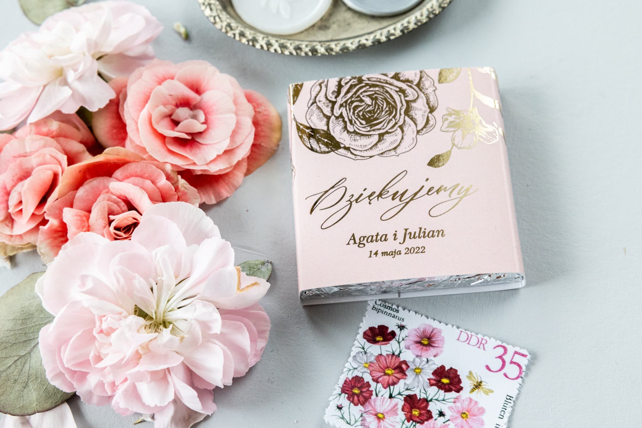 Elegantes Chocolatinas de Agradecimiento para Invitados, Doradas con Peonía | Detalles Dulces | Onyks nº 1