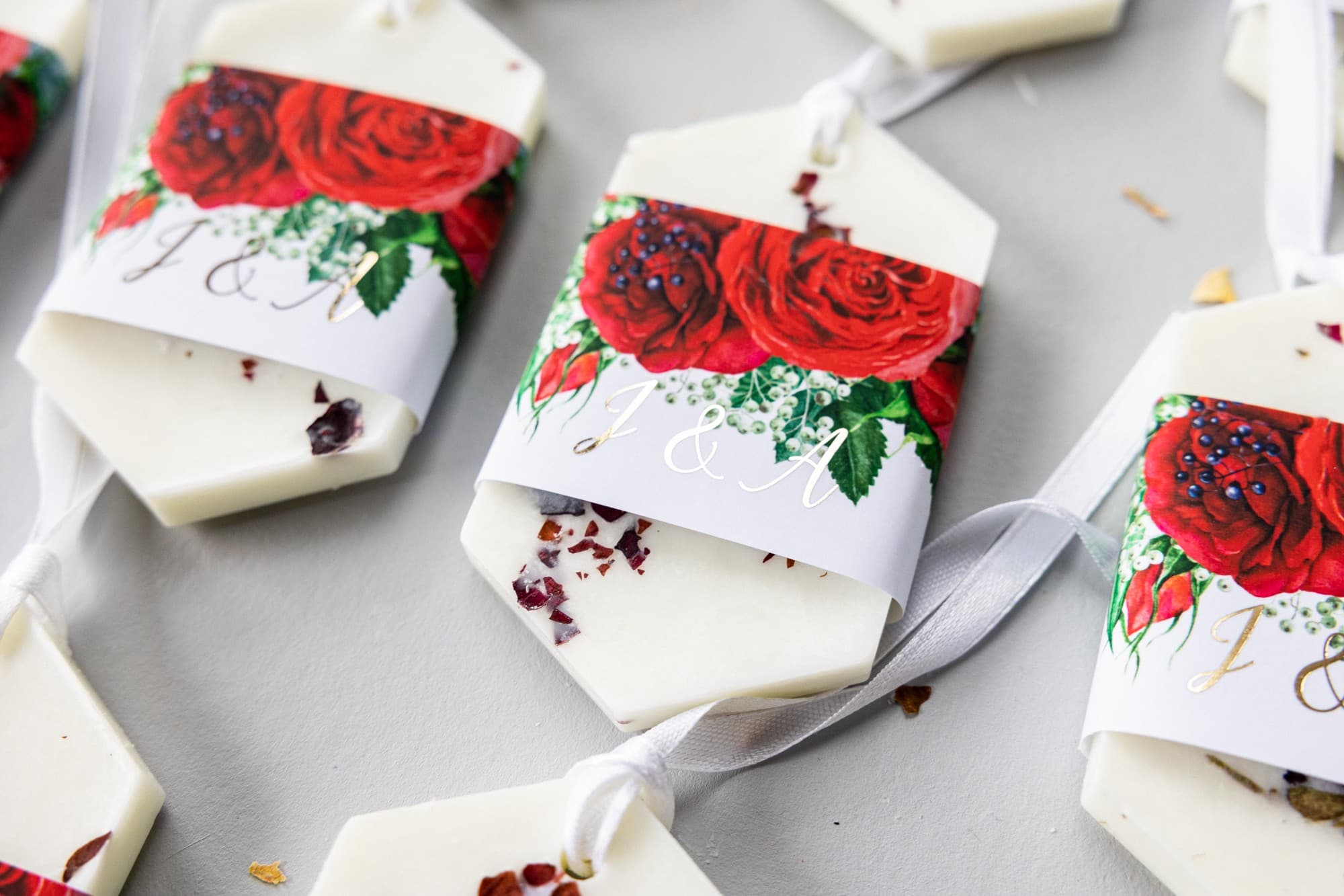 Gastgeschenke – Duftanhänger aus Sojawachs mit Rose und Eukalyptus Rubin 8