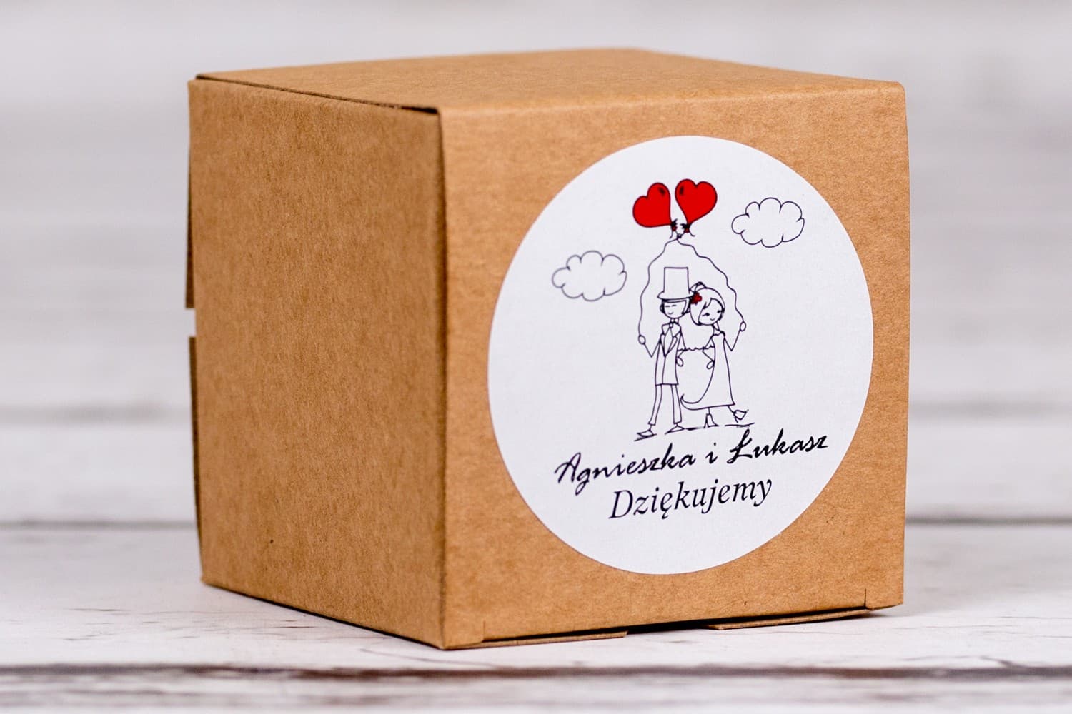 Eco Wedding Favour Boxes with Red Balloons | Eko Bueno No. 6
