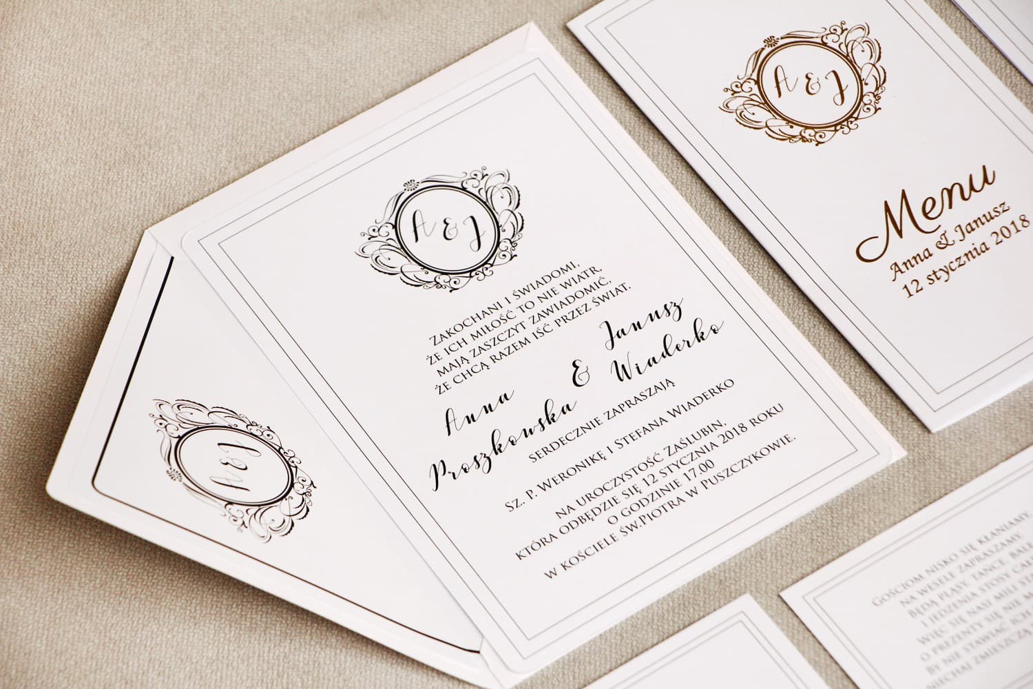 Single-card Glamour Wedding Invitation with Elegant Foiling – Sonata No. 9