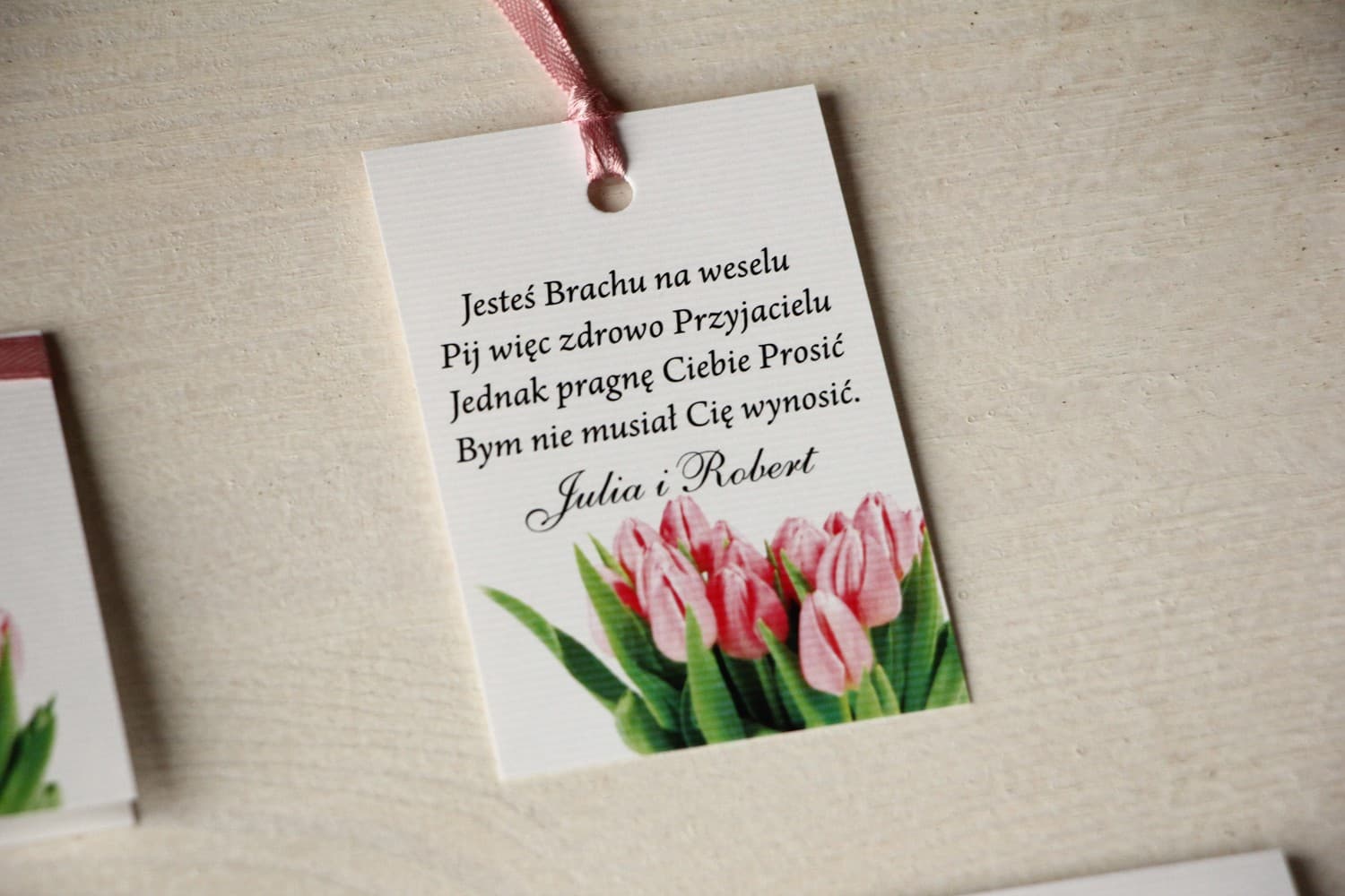 Eleganti Etichette per Alcool con Tulipani | Etichette Personalizzate per Vodka Nuziale | Magnet nr 15