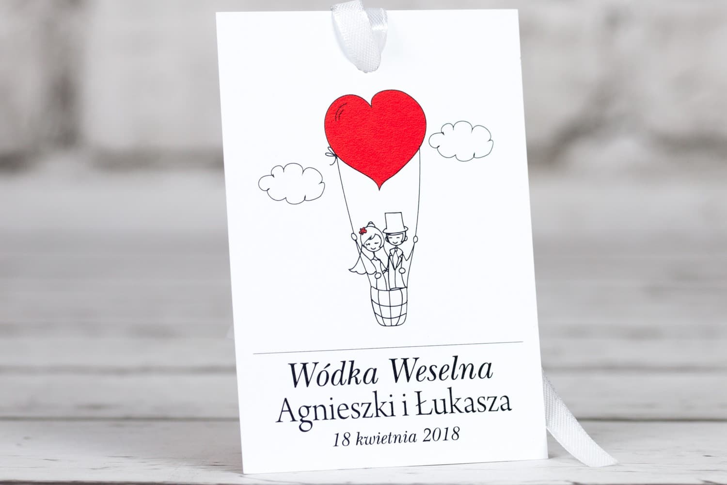 Divertidas Etiquetas para Botellas de Boda con Pareja en Globo | Etiquetas Personalizadas para Alcohol | Bueno nº 1