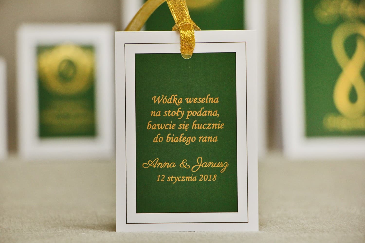 Etiquetas de Alcohol Doradas Verde Botella | Elegantes Etiquetas para Botellas de Boda | Sonata n.º 7