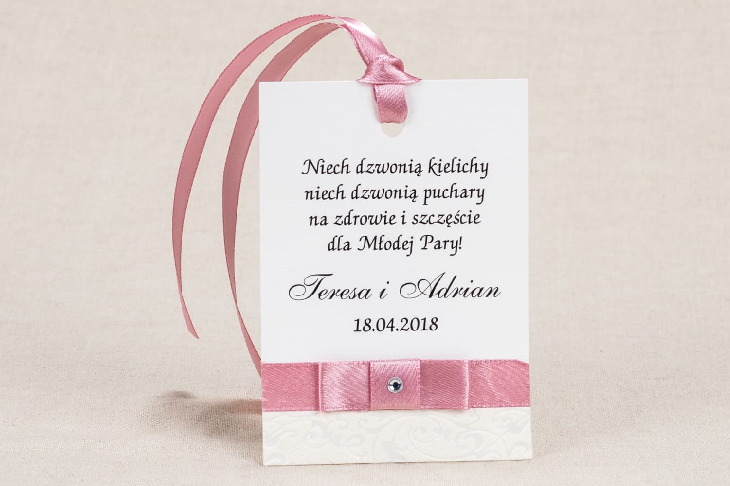 Elegantes etiquetas para botellas de boda con encaje y rosa | Etiquetas personalizadas para alcohol | Klaris n.º 4