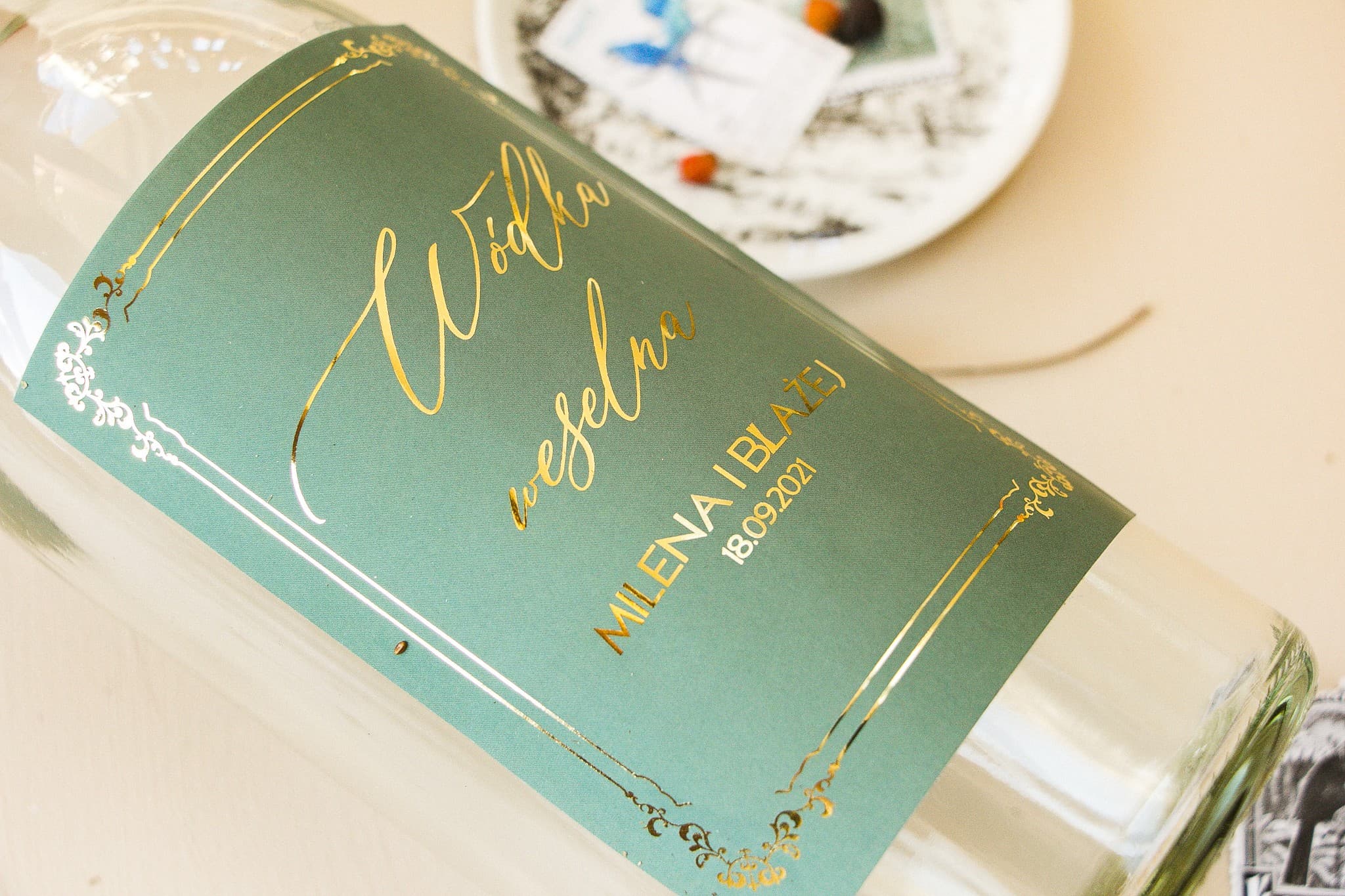 Etiquetas Doradas para Vodka de Boda con Verdor | Pegatinas para Alcohol Personalizadas | Sand nº 3