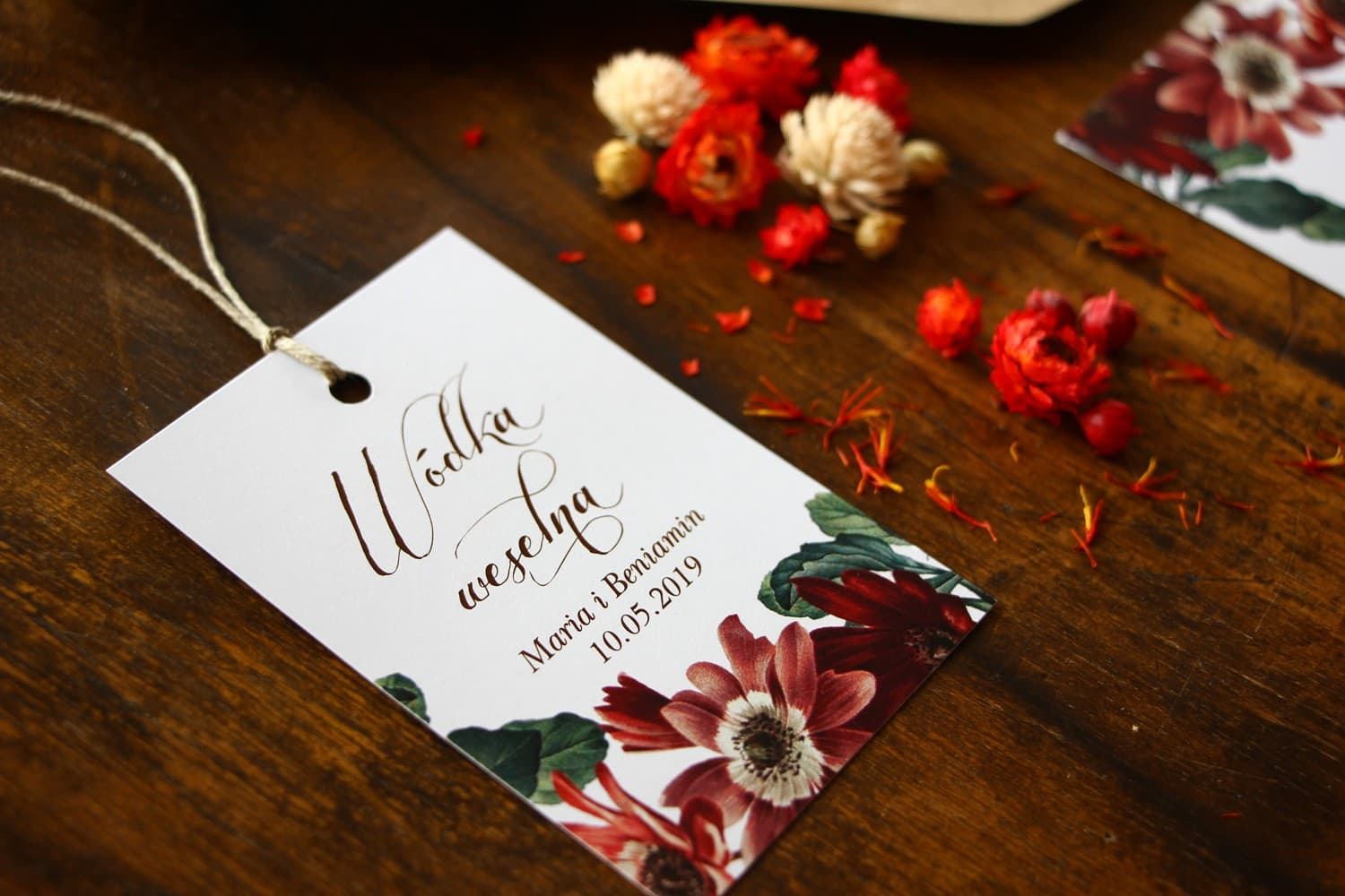 Etiquetas para Vodka de Boda Flores Burdeos | Etiquetas Personalizadas para Alcohol | Indygo n.º 3