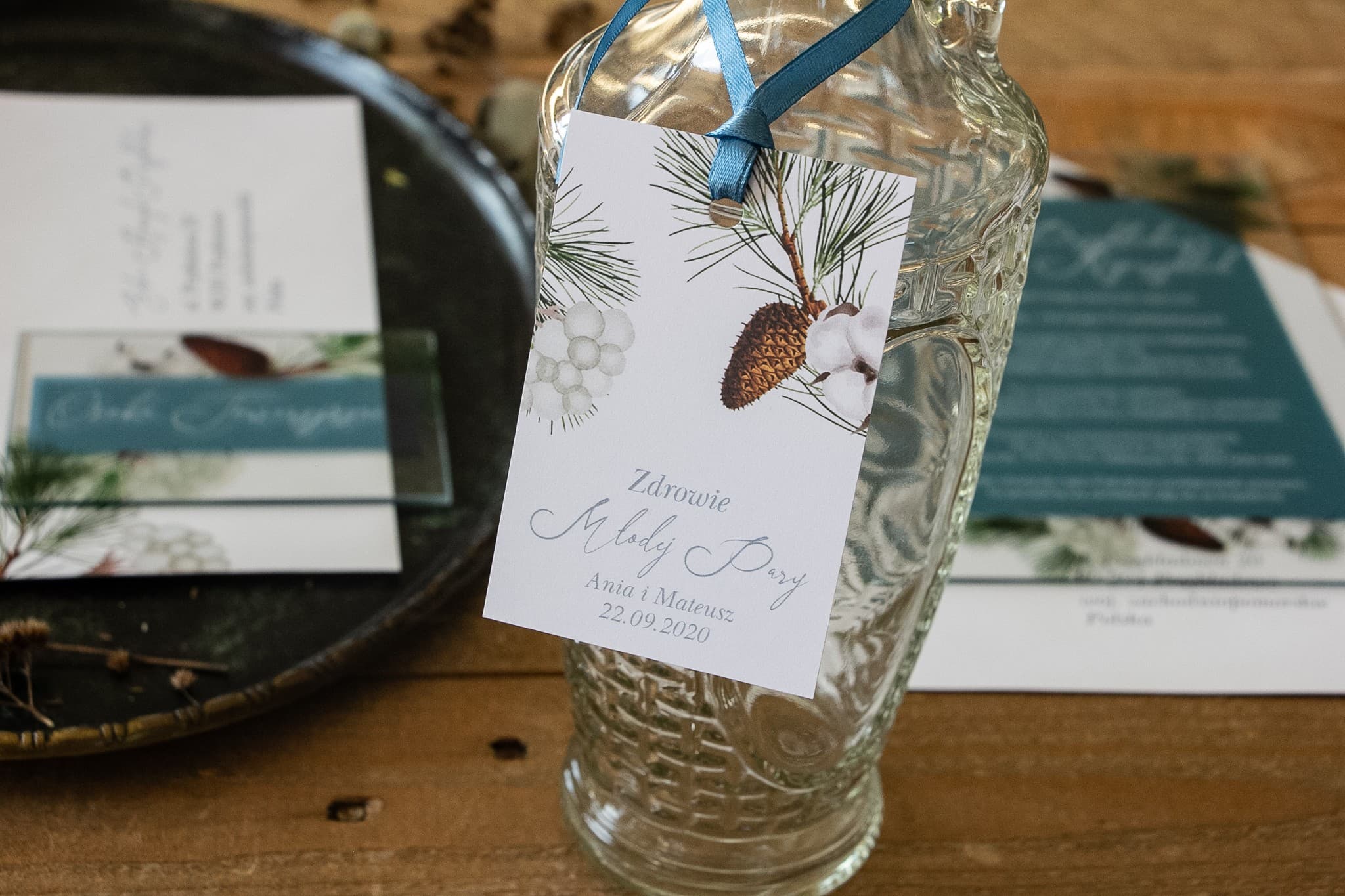 Étiquettes de bouteille de mariage Coton et Épicéa | Pendentifs alcool hivernaux personnalisés | Korani n° 8