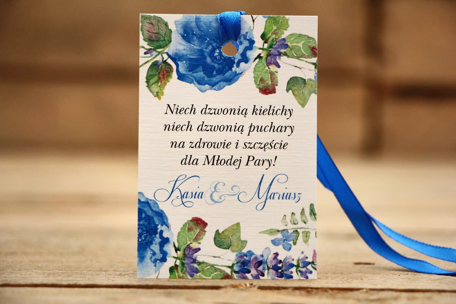 Étiquettes pour alcool de mariage - Composition délicate de fleurs bleu bluet