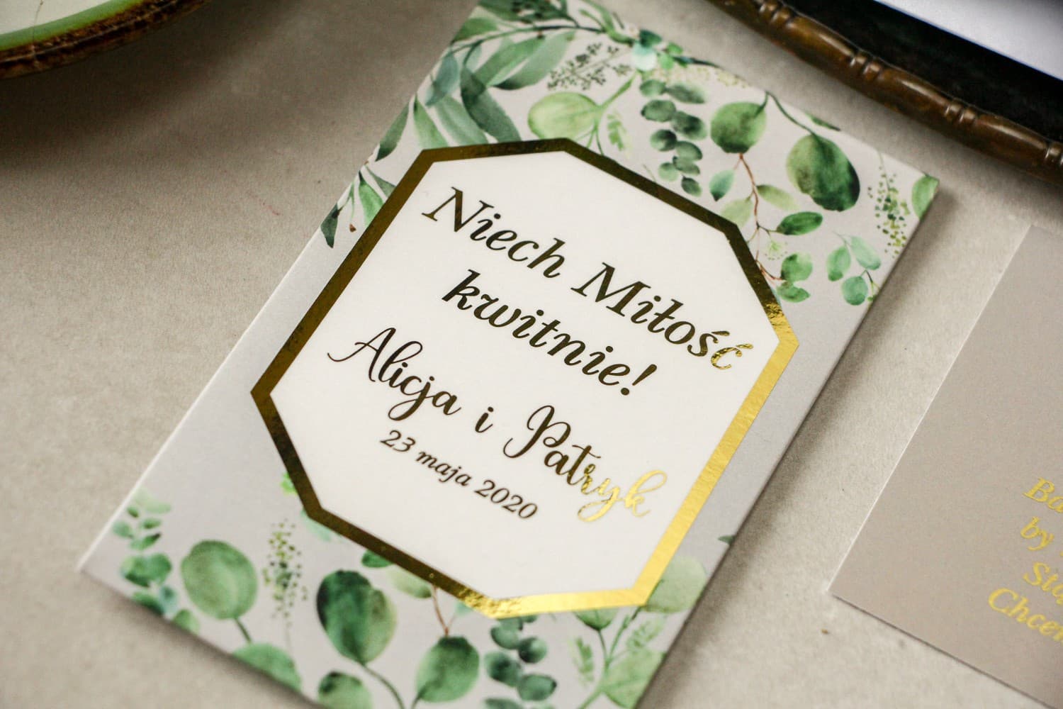 Eucalyptus Forget-Me-Not Seeds with Gold Foiling | Wedding Favours & Gifts | Lotus No. 3