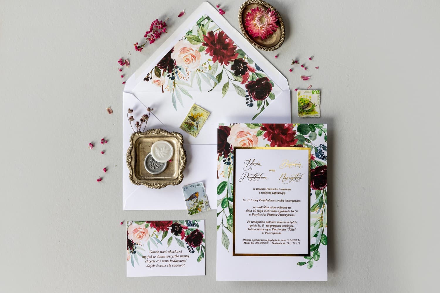 Faire-part de mariage doré Flores n° 2 fleurs bordeaux ensemble Amelia Wedding