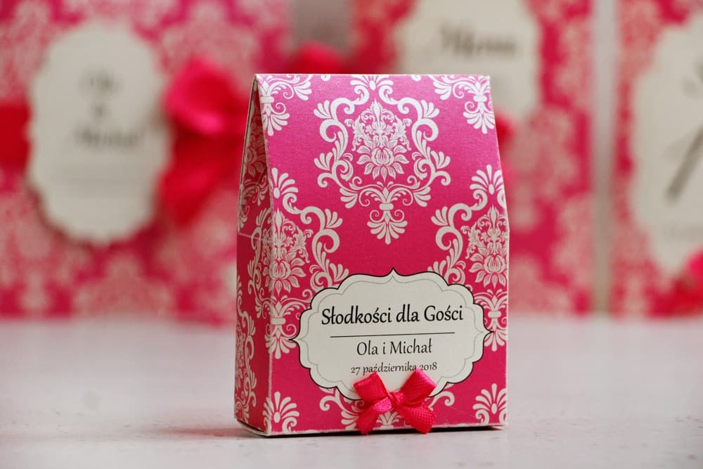 Personalized Favour Boxes with Amaranth Bow & Ornament | Wedding Guest Favours | Ornament No. 5