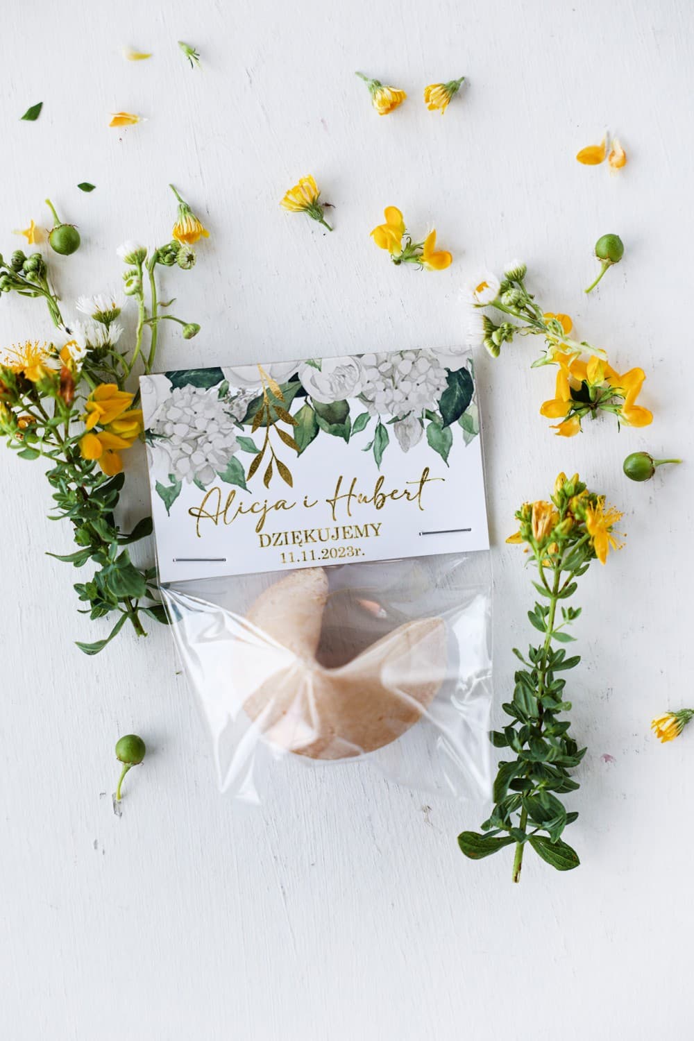 Fortune Cookie Wedding Favours with White Peonies - Rubin No. 11