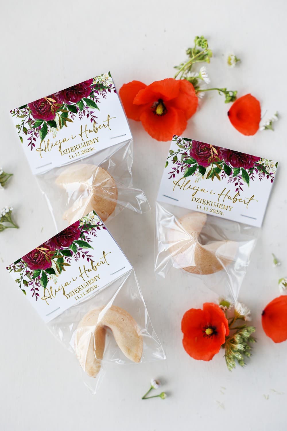 Fortune Cookie Wedding Favours in Burgundy Peony Packaging - Rubin No. 3