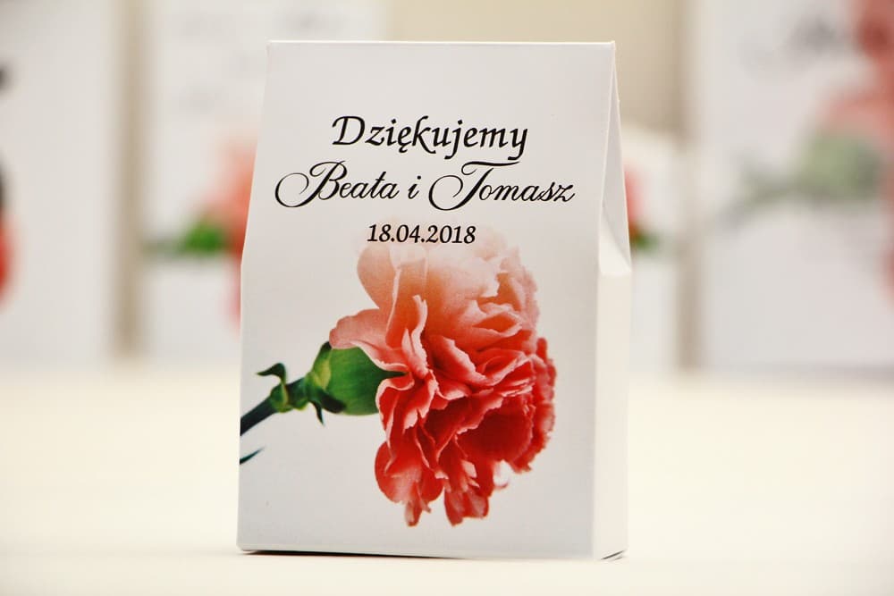Elegante Gastgeschenk-Box mit rosa Nelke und Süßigkeiten | Elegant Nr. 10