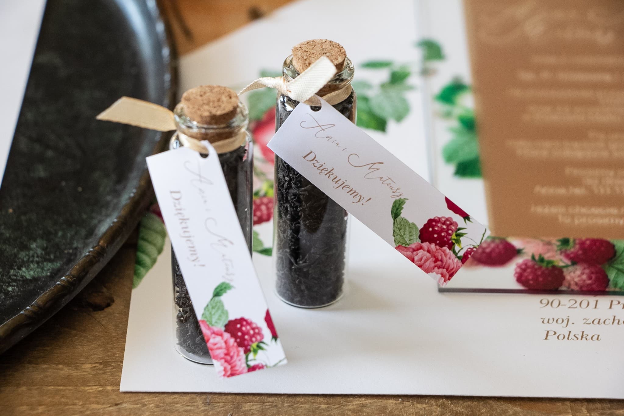 Gastgeschenke Teegläser mit Personalisierung, Motiv Pfingstrose und Himbeere | Hochzeitsmandeln Alternative | Korani Nr. 7