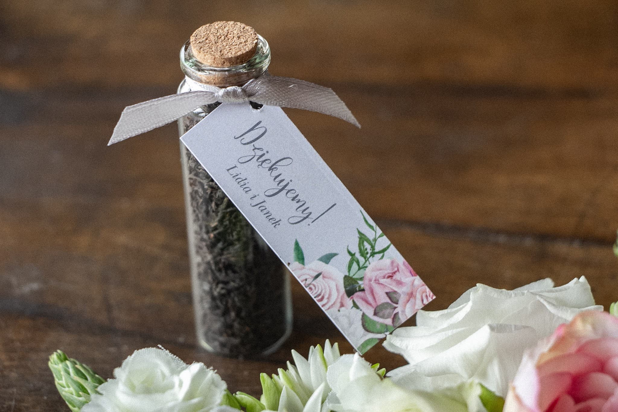 Gastgeschenke Tee im Reagenzglas | Hochzeitsgeschenke Teefläschchen mit Rosen | Eteryczne Nr. 5