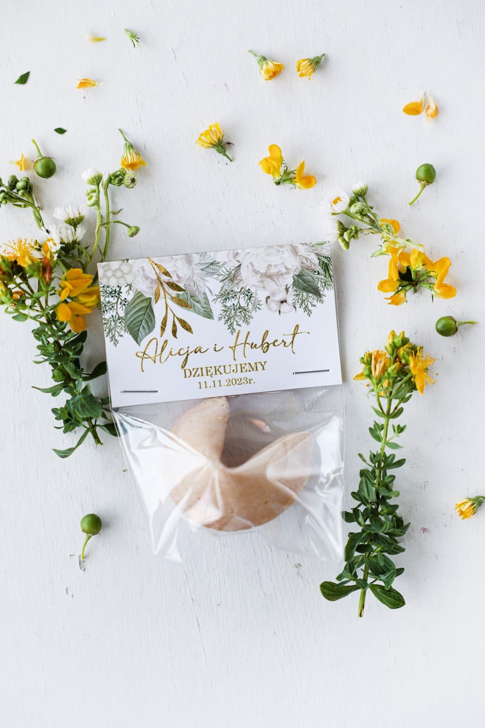 Glamour Fortune Cookie Wedding Favours with Gold Branches - Rubin 6