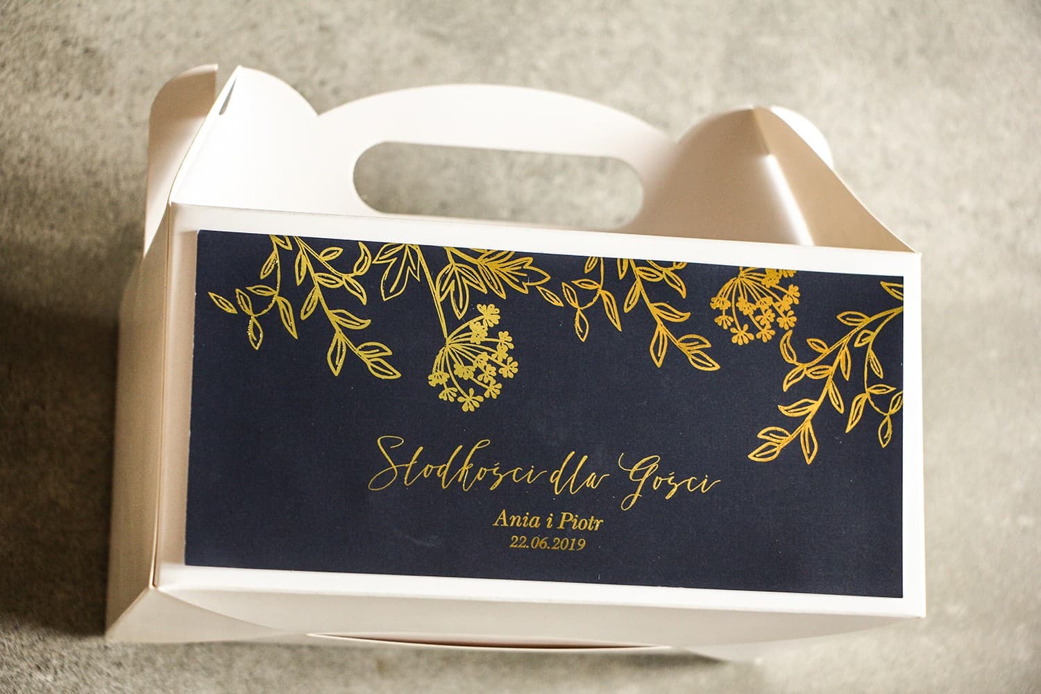 Navy Blue Wedding Cake Box Gold-Foiled Branches | Elegant Glamour Guest Packaging | Szafir No. 2