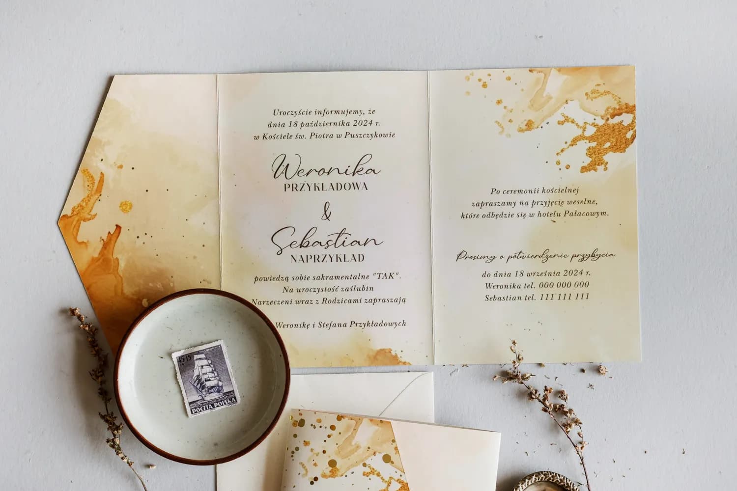 Jadeit No. 8 Glamour Wedding Invitations in Cream with Artistic Gold Foiling - 2