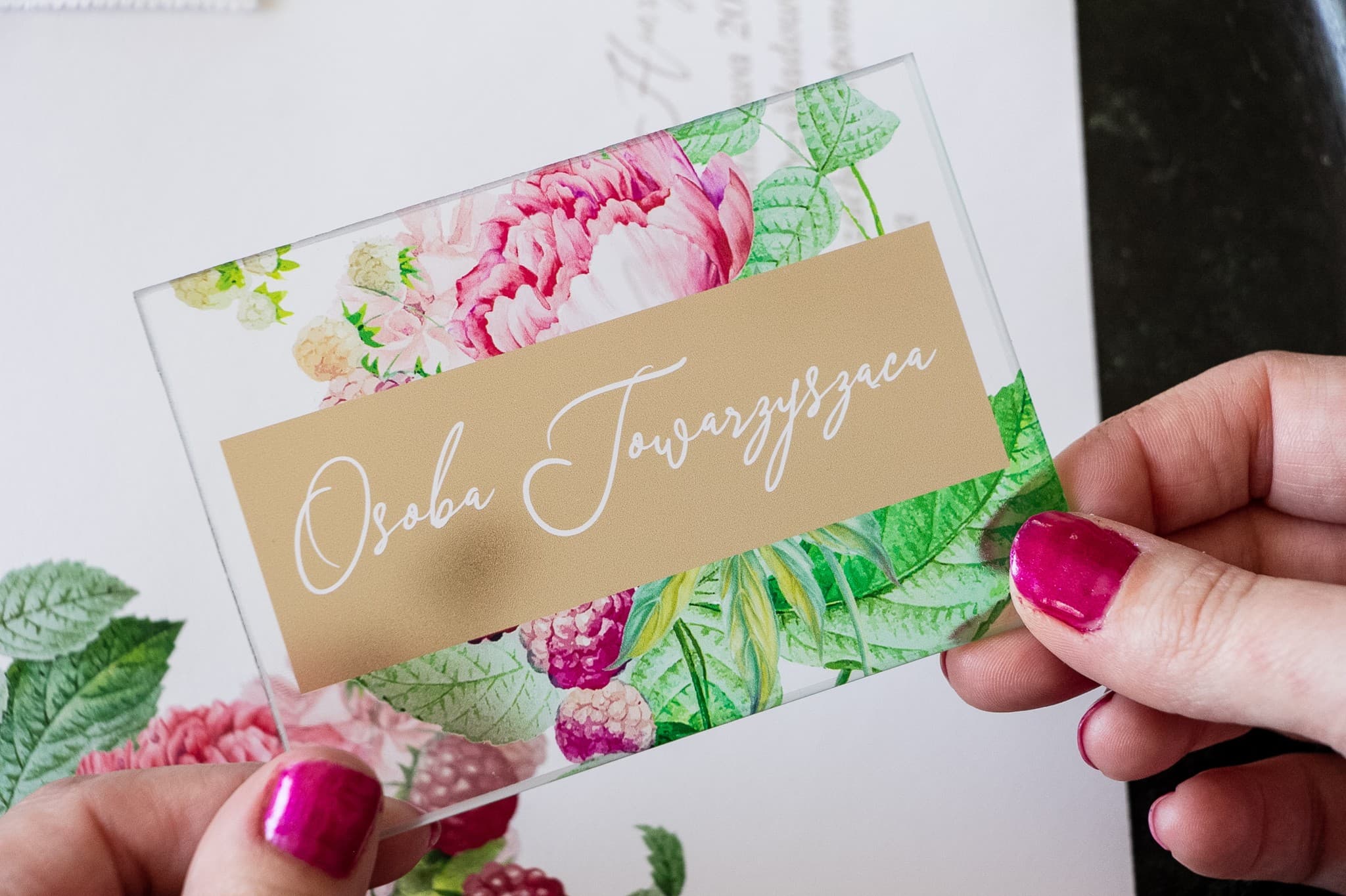 Korani No. 7 Wedding Place Cards – Glass Name Cards with Peony Motif