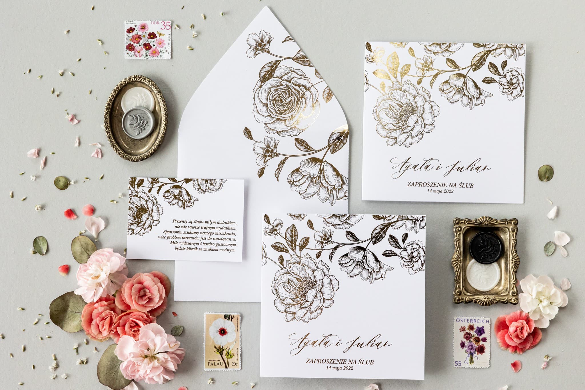 Glamour White Wedding Invitations with Gilded Peonies – Onyks No. 3 - 3