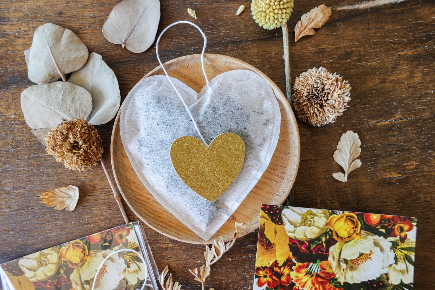 Heart-Shaped Tea with Autumn Bouquet | Personalized Wedding Favours | Ethereal Autumn No. 1 - 2
