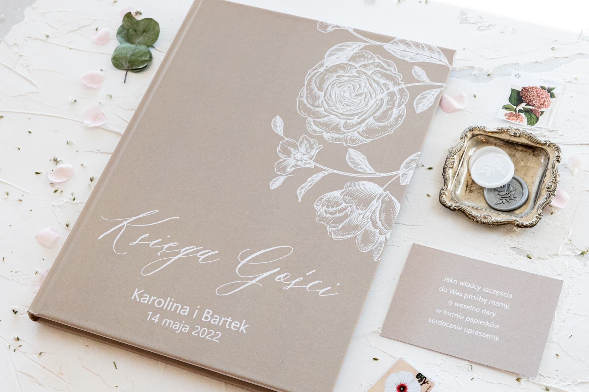 Gästebuch mit Hochzeitsumfrage Beige Hardcover A4 | Personalisiertes Hochzeitsandenken | Nefryt Nr. 4 - 2