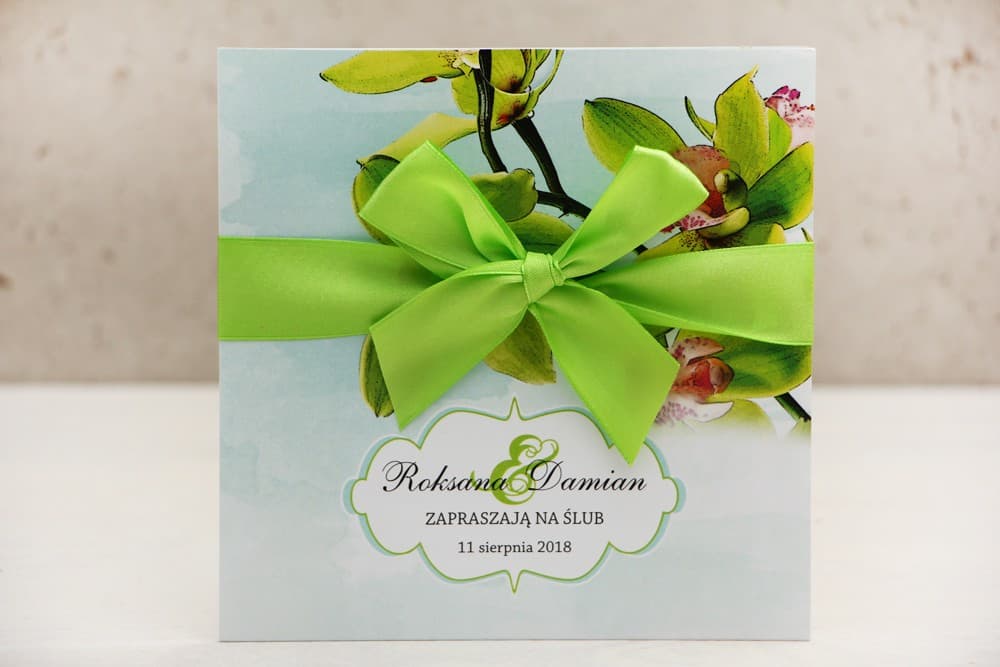 Grüne quadratische Hochzeitseinladungen mit Aquarell-Orchideen und Satinband – Felicja Nr. 20 - 2