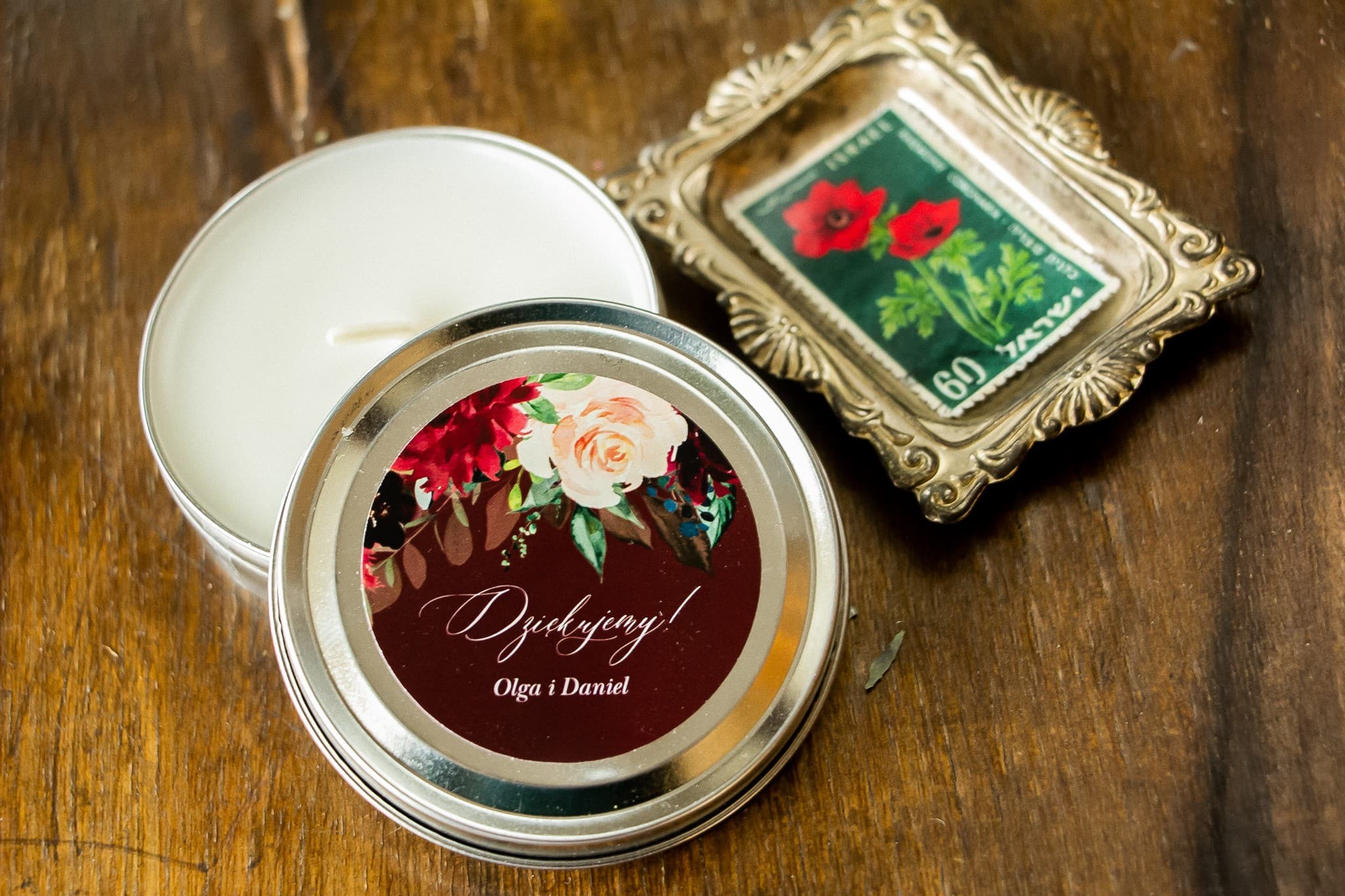 Duftkerze Topaz Nr. 3 – Burgundrote Blüten & Gastgeschenk