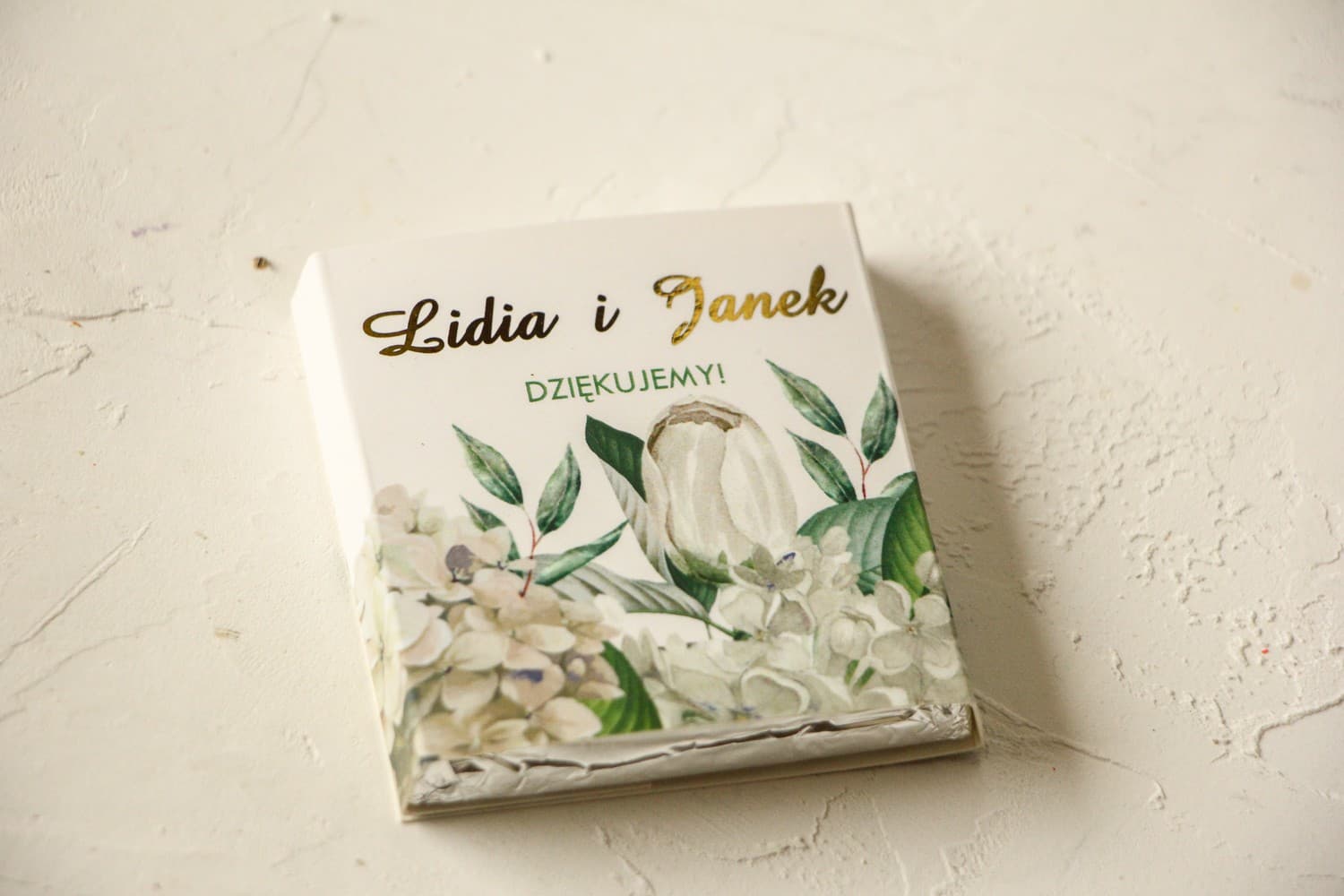 Vergoldete Hochzeitsschokoladen mit Hortensie | Personalisierte Gastgeschenke | Avril Nr. 2