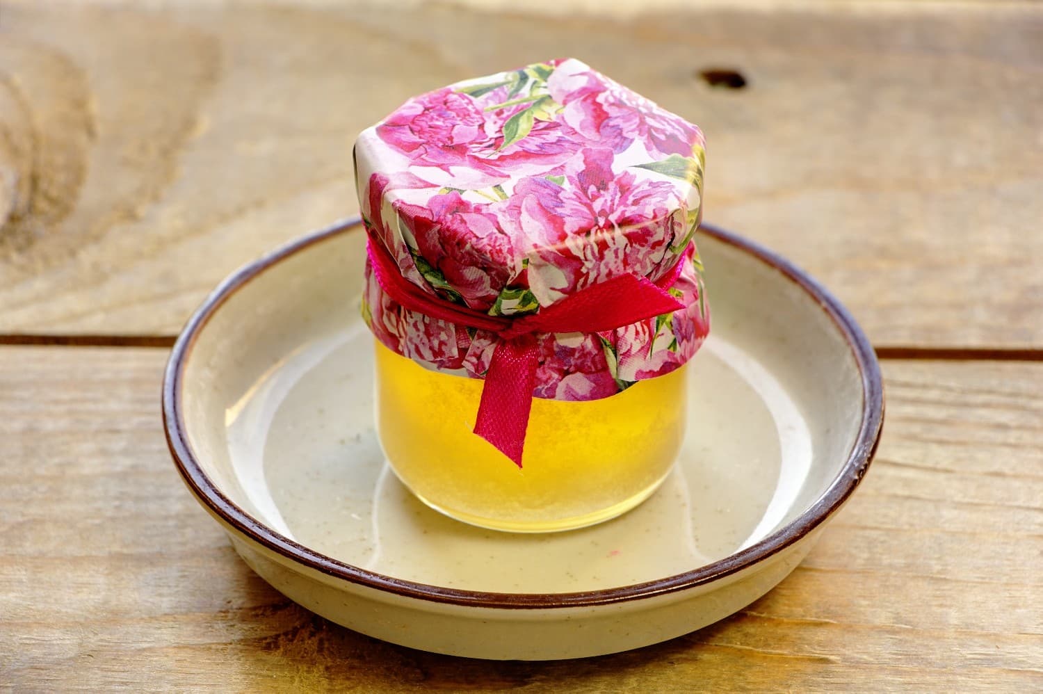 Polish Honey Jar Painted Flowers No. 15 – Sweet Wedding Favour with Peony