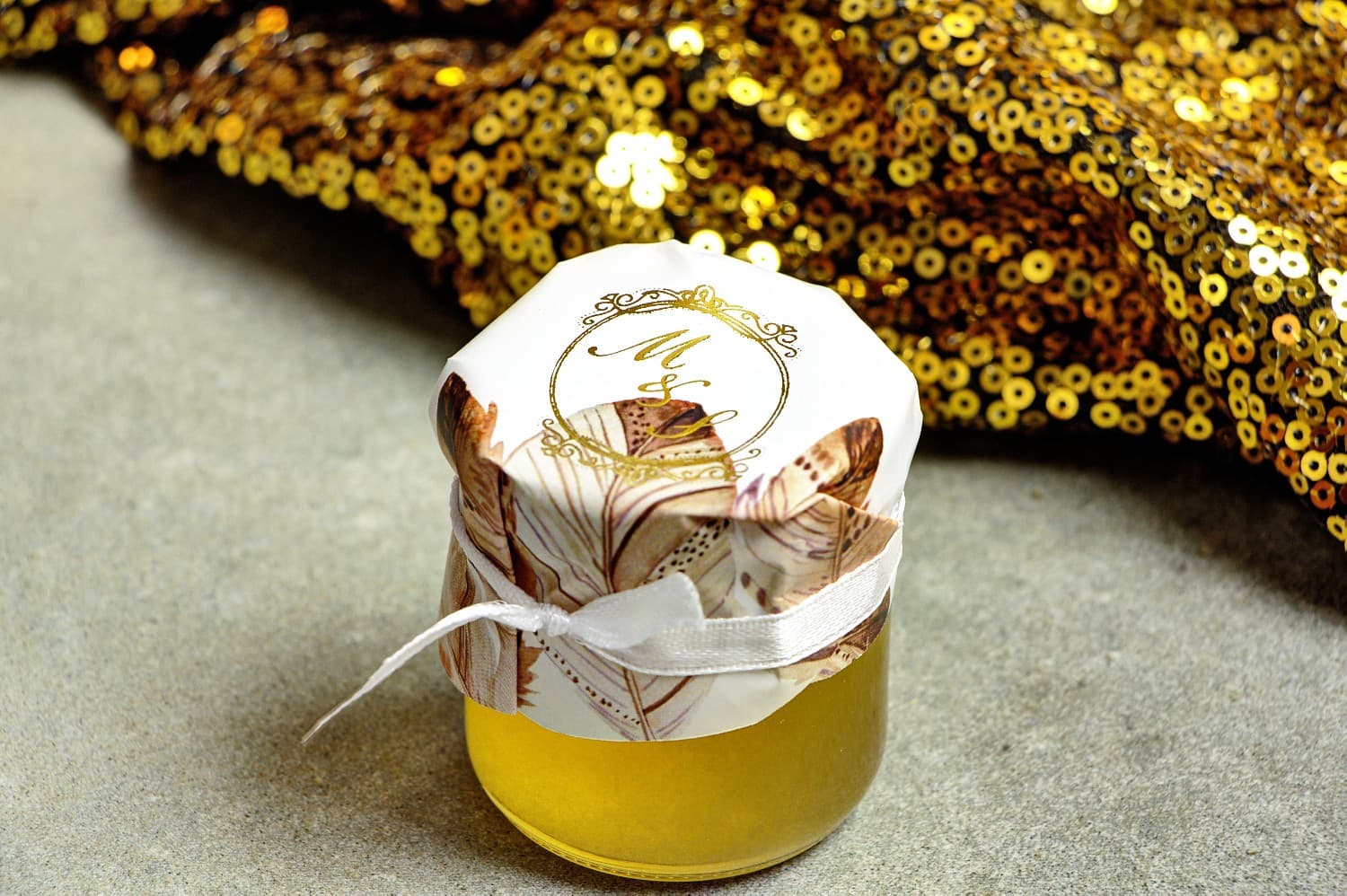 Sorento No. 10 Wedding Honey Favours – Natural Honey with Gold Feather Motif